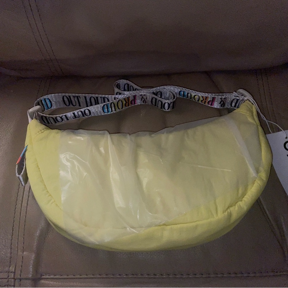 Yellow Adult Sling Bag NWT Pride Target Cute Fashion Fun Art Chic Style Carry On - Picture 5 of 7
